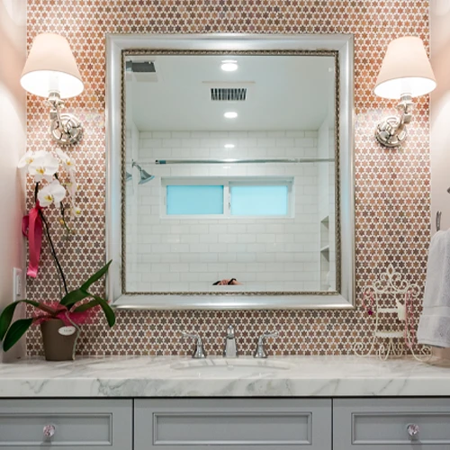 Custom Framed Mirrors for Central Ohio Homes and Businesses